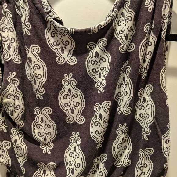 Flirty and flattering for the summer - Picture 2 of 6